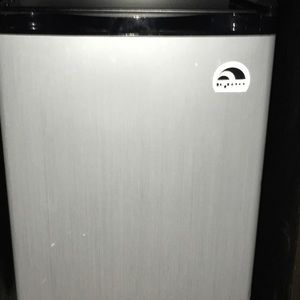 Mini fridge